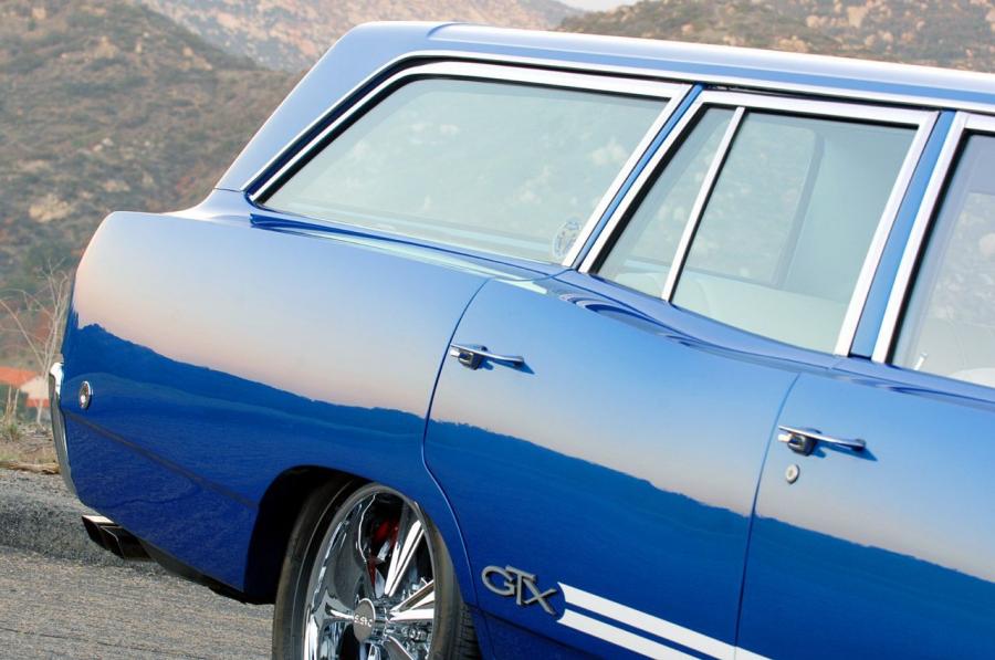  Plymouth GTX 440 Six Pack Wagon 1968 года  (фото 6 из 37)